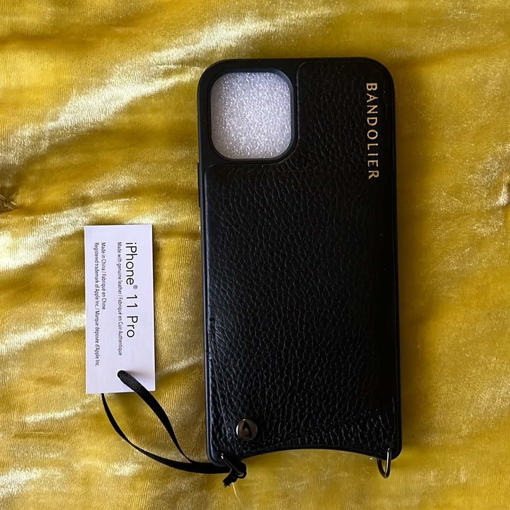 Bandolier Emma 11 Pro Phone Wallet Case